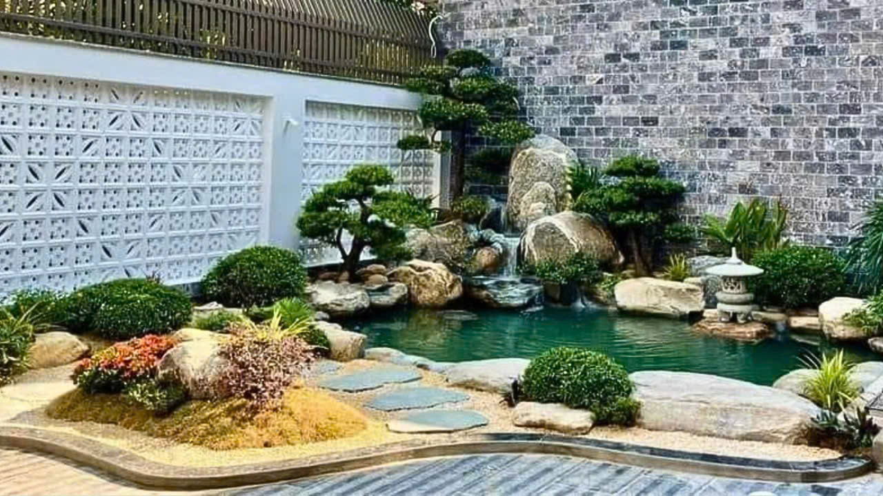 Hồ cá Koi cao cấp tại biệt thự Huế