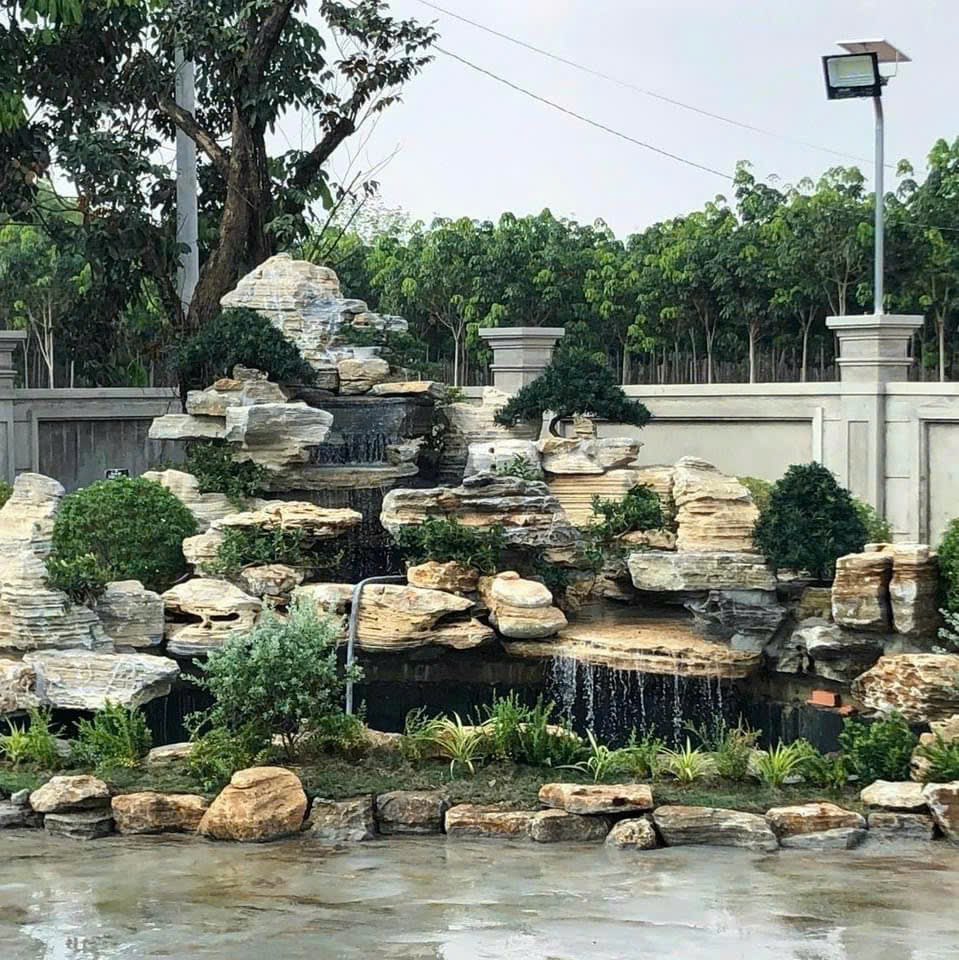 Hòn non bộ thác nước và những lưu ý quan trọng